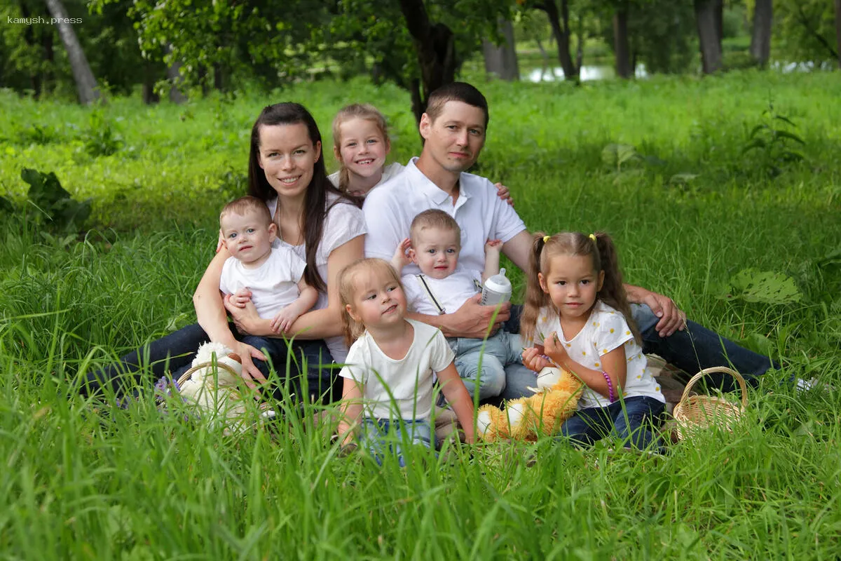 В Карачаево-Черкесии депутаты предлагают ввести День многодетной семьи