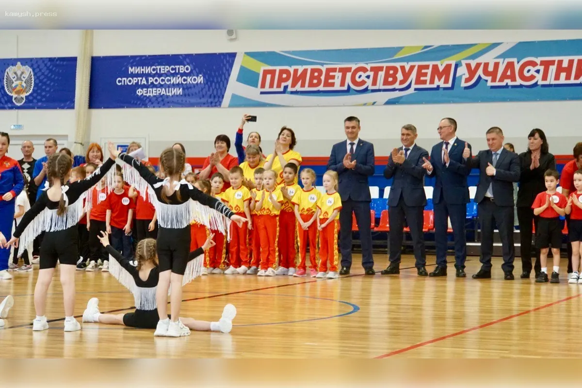 Спорт с малых лет: Мэр Чебоксар Владимир Доброхотов открыл Центр раннего физического развития для детей