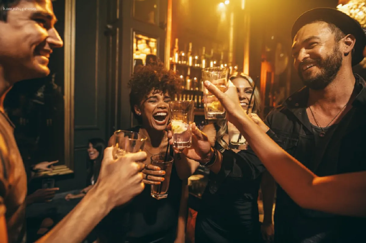 Нарколог Шуров прокомментировал инициативу депутатов о запрете продажи алкоголя в воскресенье