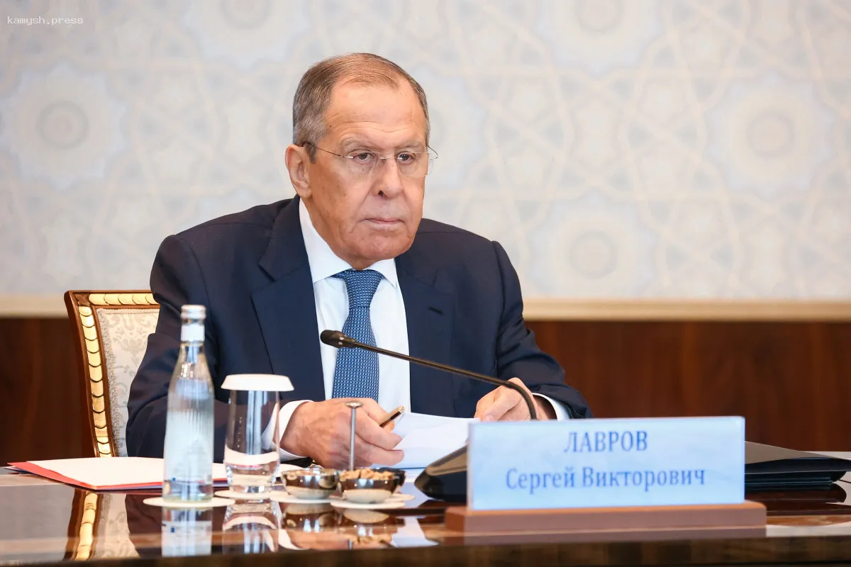 Глава МИД Лавров обсудил новый международный порядок на встрече с США в Эр-Рияде