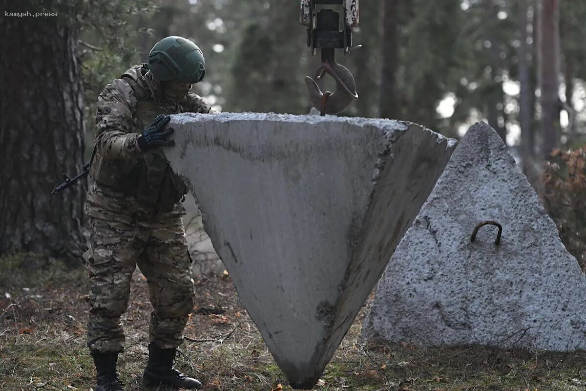 Миллиарды в опасности: кто извлек выгоду от строительства «драконьих зубов» в Курской области?