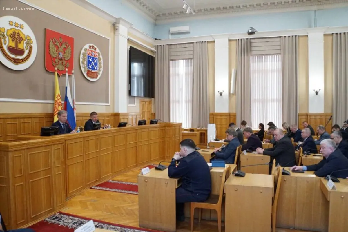 Мэр Чебоксар Владимир Доброхотов акцентировал внимание на поддержке ветеранов