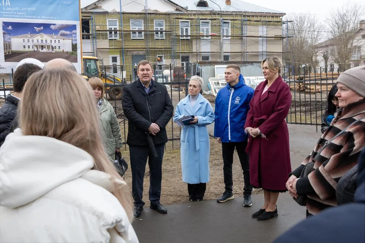 Мэр Орехово-Зуевского округа Руслан Заголовацкий оценил ремонтные работы в Демиховском лицее