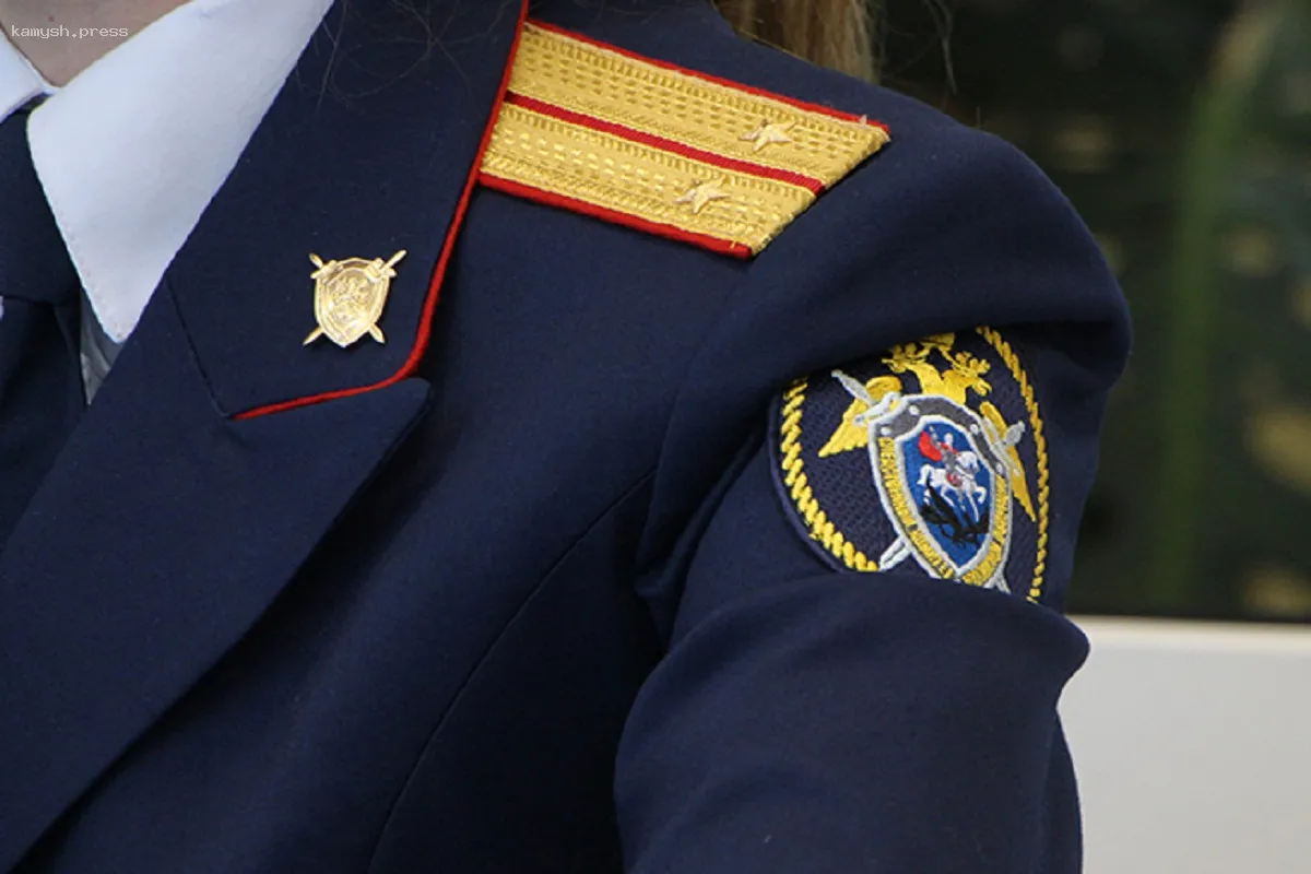 В Нижнем Тагиле на скамейке нашли сверток с новорожденным