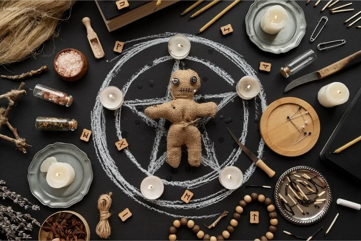 В Санкт-Петербурге мужчина с ножом атаковал свою соседку-гадалку