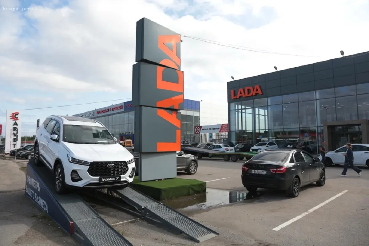 Предприниматель из Перми запустил дилерский центр LADA в Луганске