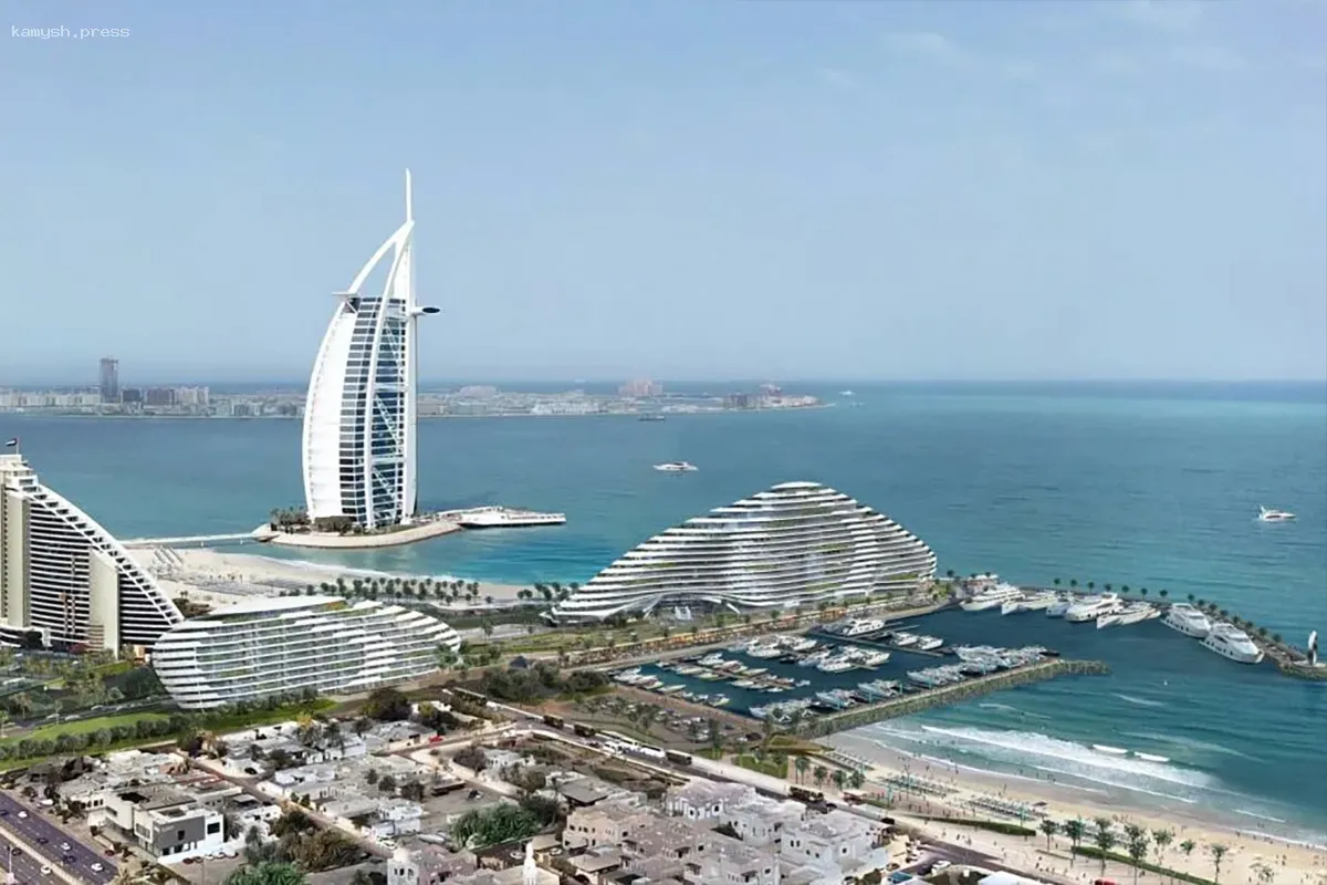В Дубае открылся гостиничный комплекс, выполненный в виде роскошной яхты
