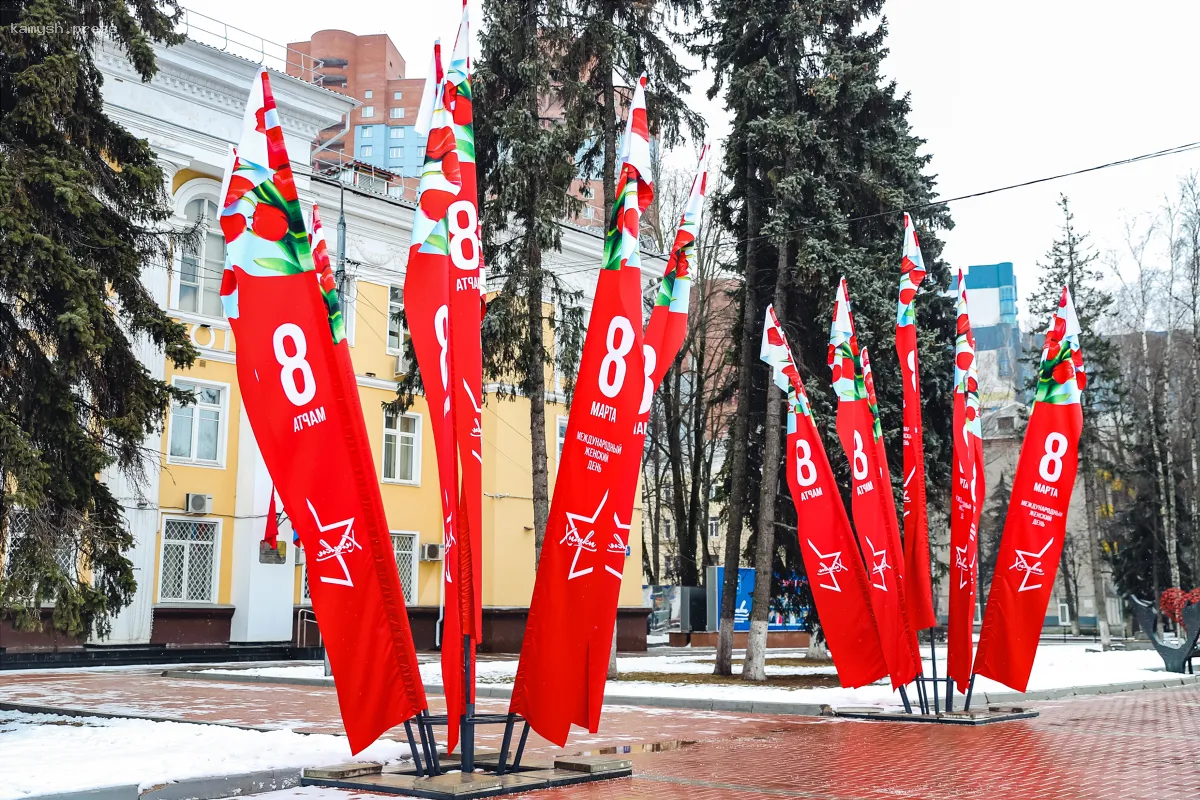 Химки подготовят к 8 Марта тысячи праздничных элементов декора