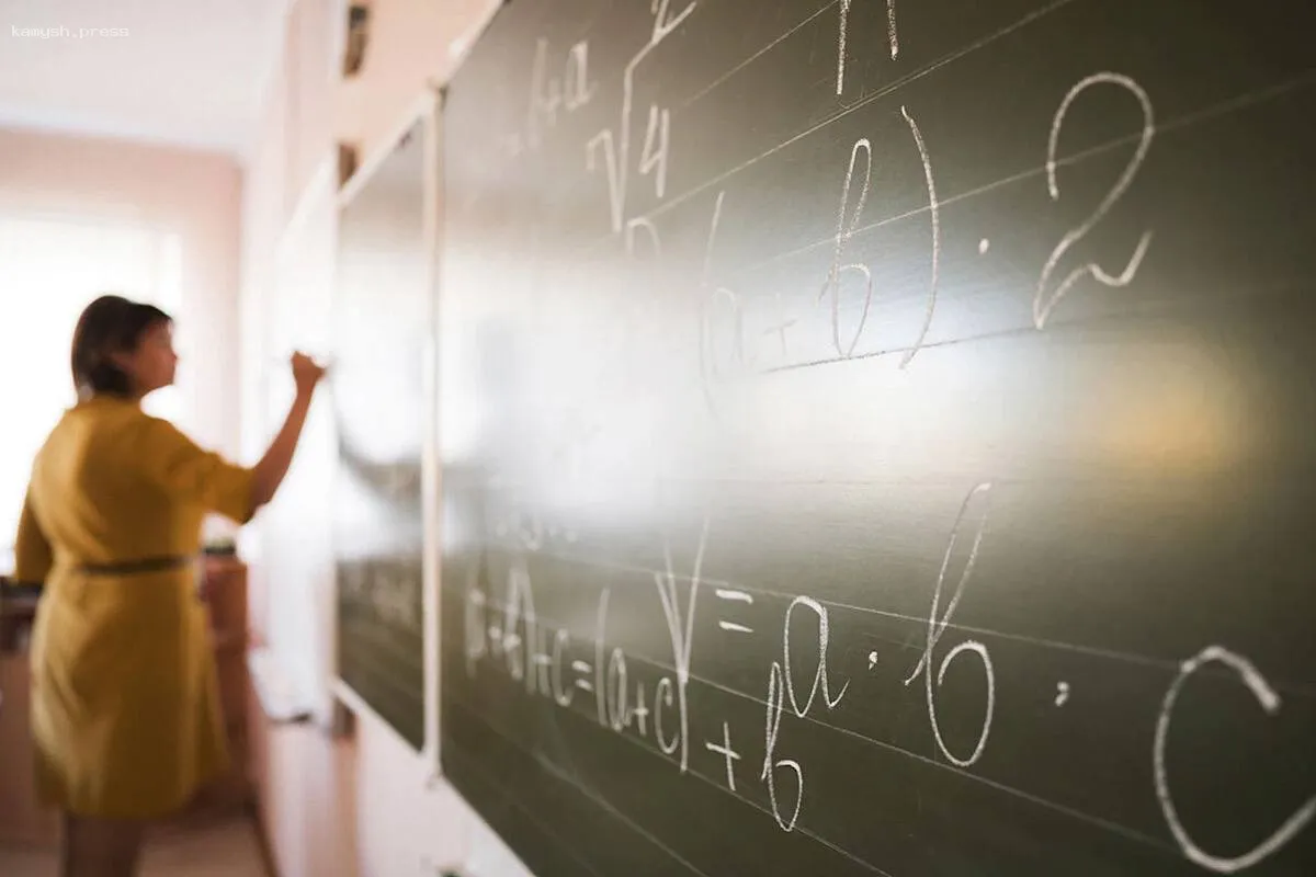 Правительство России инициирует значительную реформу в сфере оплаты труда учителей