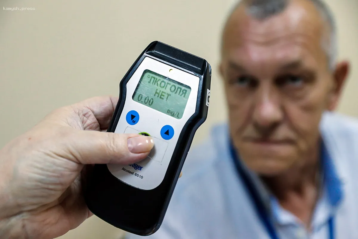 Минздрав планирует утвердить обновленные правила проверки водителей на наличие алкоголя и наркотиков