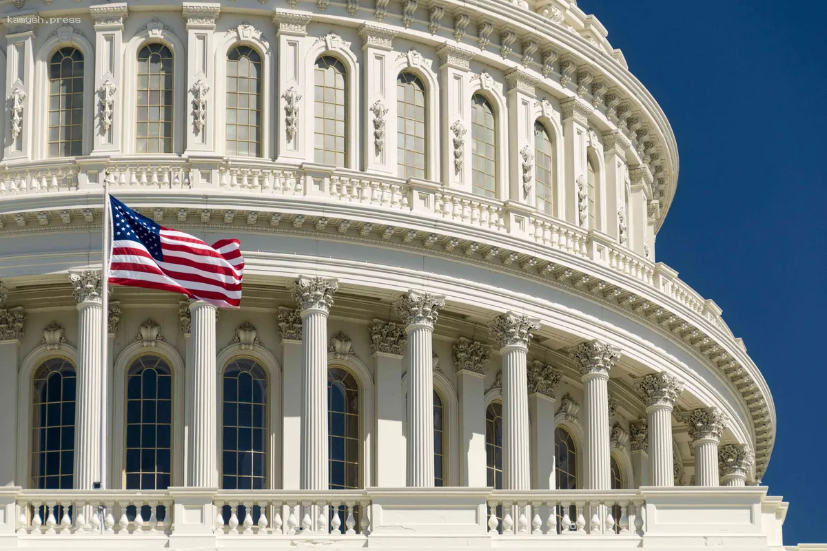 Финансисты Демократической партии США подвергли критике своих лидеров