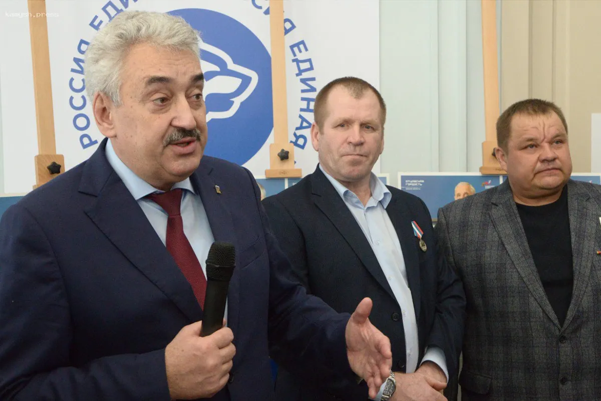 Леонид Черкесов, спикер Госсовета Чувашии: Основная задача выставки «Отец Героя» – продемонстрировать, как отцы воспитывали своих сыновей, прививая им любовь к родине, семье и России