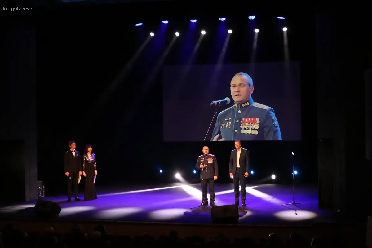 Евгений Чинцов поздравил лауреатов Фестиваля военно-патриотической песни «Во славу Отечества»