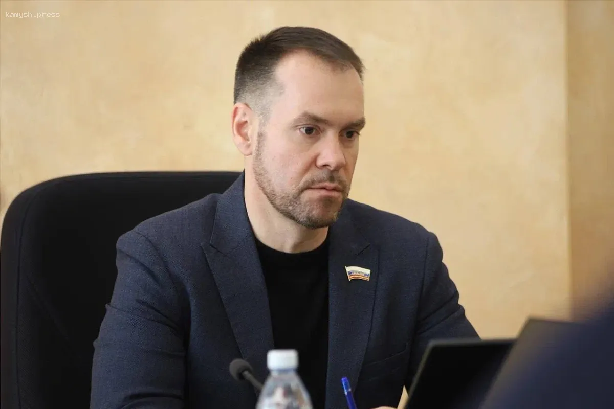 Председатель Законодательного собрания Вологодской области Сергей Жестянников обсудил изменения в Вытегорском районе после получения нового статуса