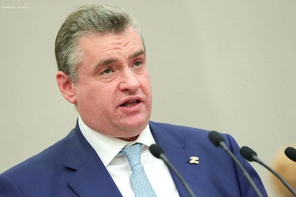 ЛДПР раскритиковала подход Макрона к диалогу с Путиным