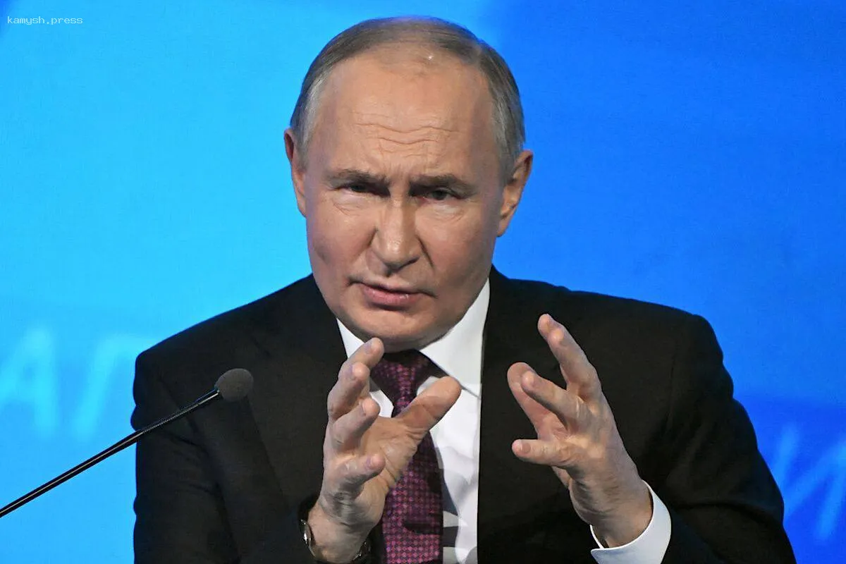 Немецкий историк уверен, что Путин не позволит вводить европейских миротворцев