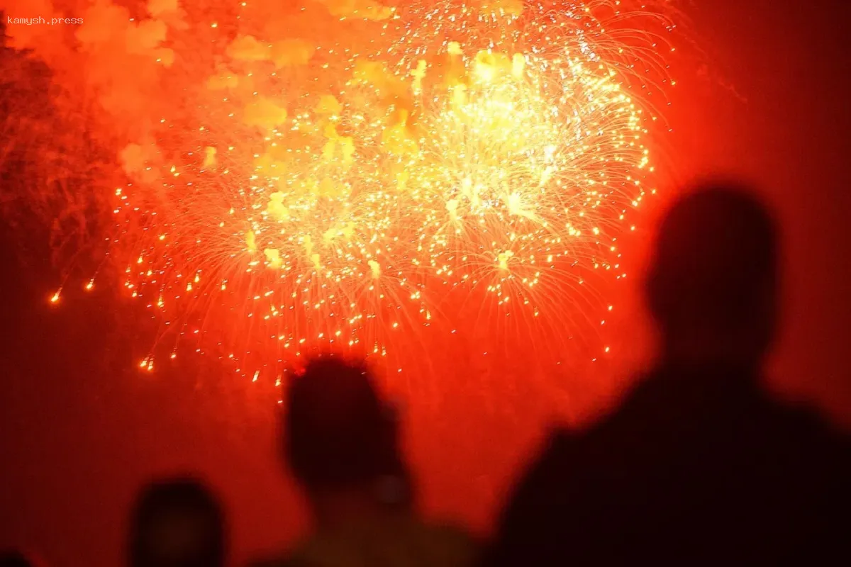 В Новосибирске в честь Дня Победы прозвучит праздничный фейерверк