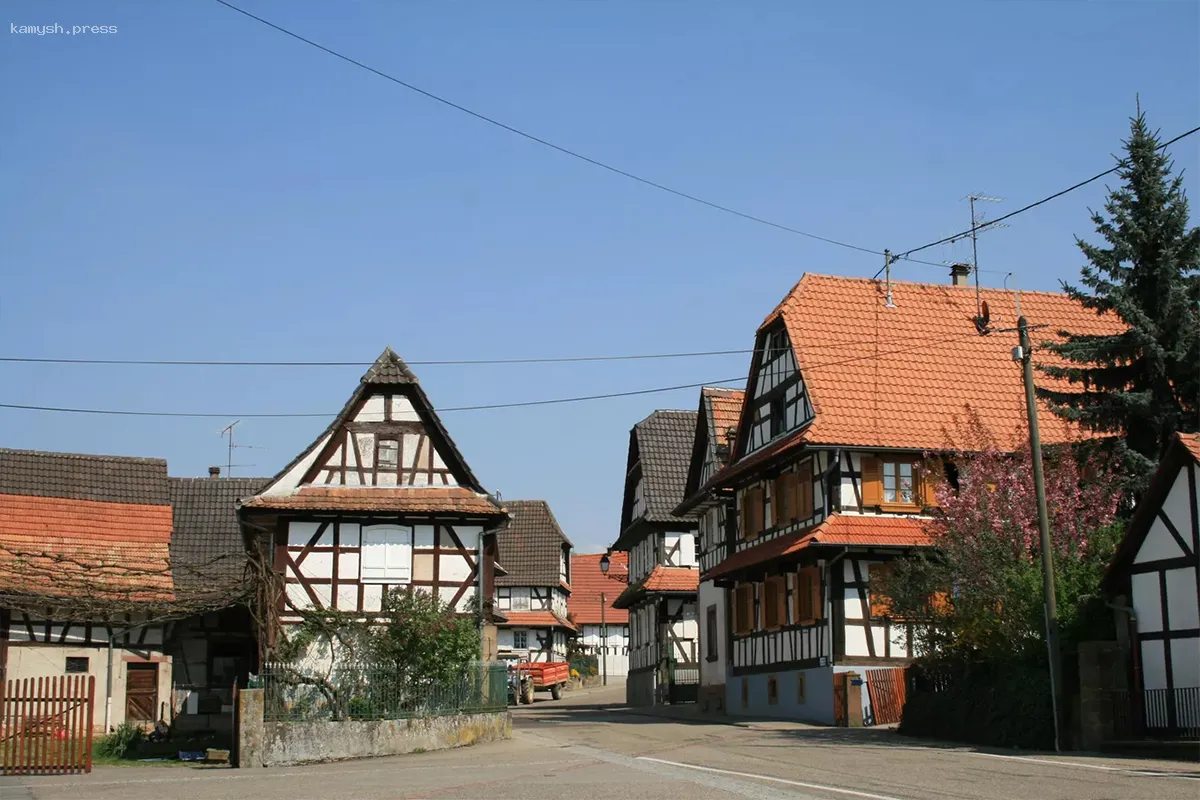 Германия планирует разместить беженцев в баварской деревне