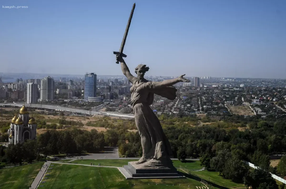 В Волгограде во время экскурсии на Мамаевом кургане умер мужчина