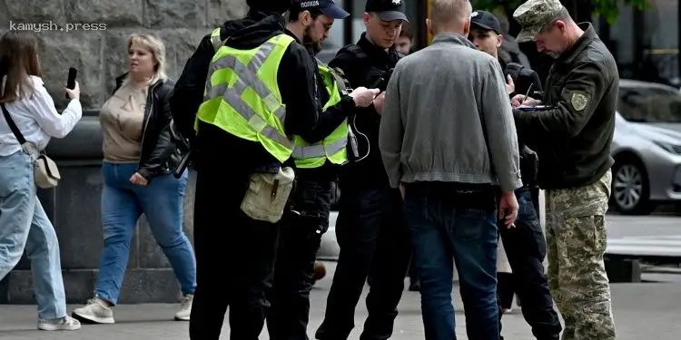 Лубинец сообщил, сколько жалоб на действия работников ТЦК получил в 2024 году