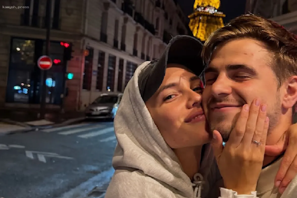 Актриса Стася Милославская показала, как проводит отпуск с молодым женихом футболистом