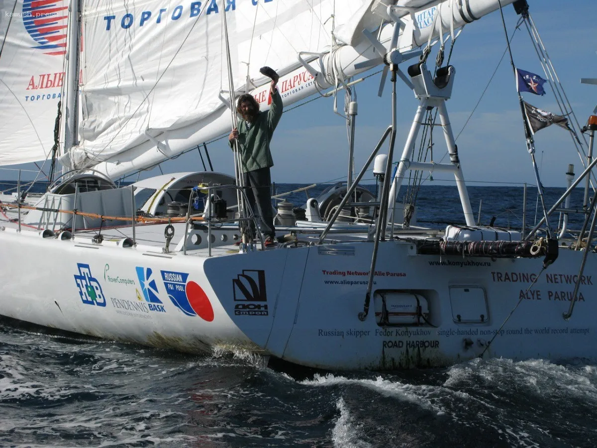 Федор Конюхов завершил экспедицию на лодке из-за неполадок