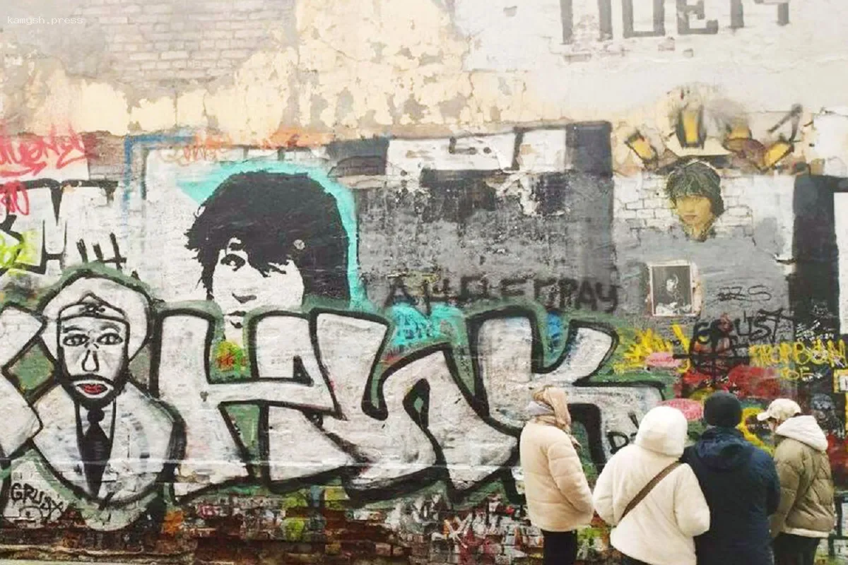 Друг Паши Техника раскритиковал фанатов за порчу стены Цоя