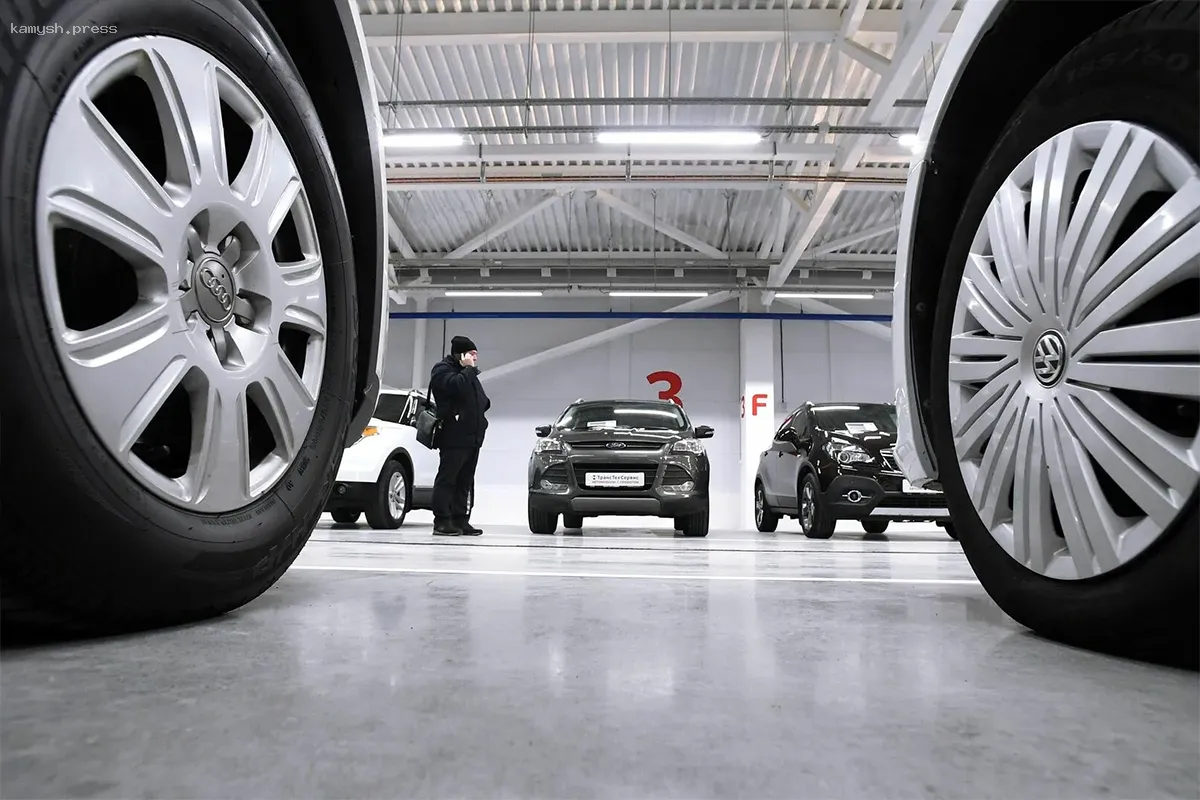 Выяснены причины падения покупок новых автомобилей россиянами