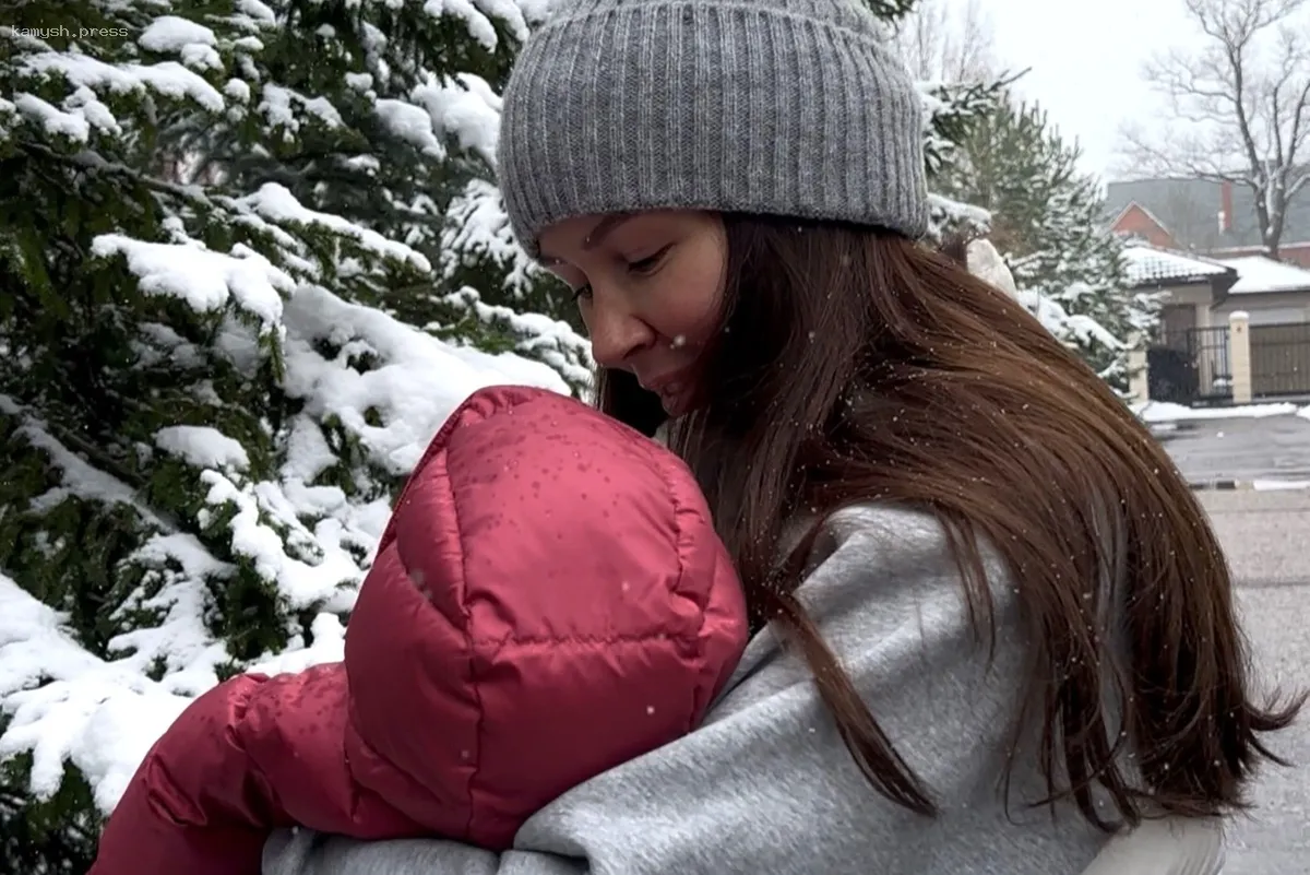 Я тоже стала мамой: Анна Заворотнюк написала покойной матери