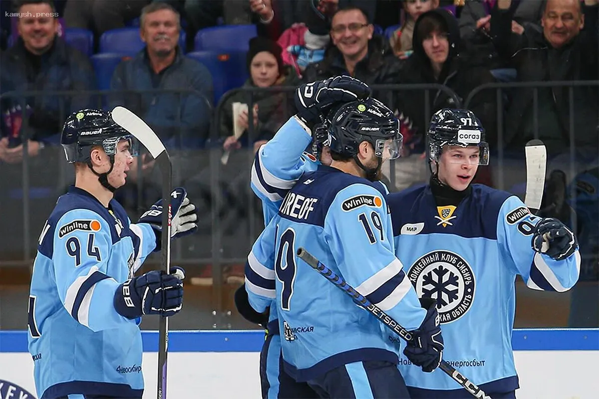 ХК «Сибирь» из Новосибирска оштрафован за реакцию поклонников на матч