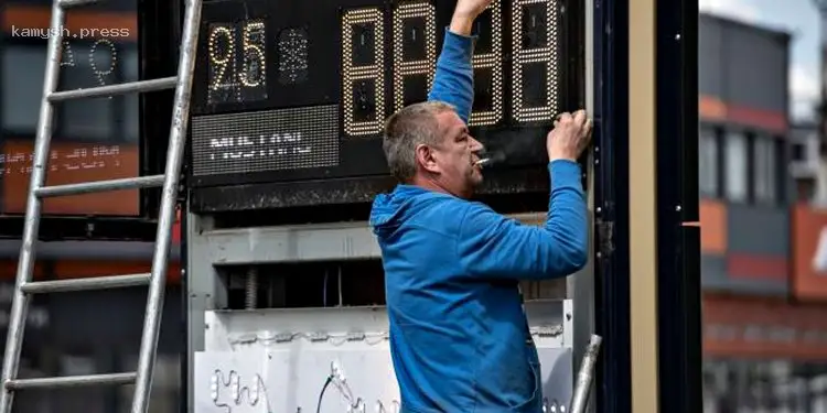 Эксперт назвал факторы, которые вскоре спровоцируют резкий рост цен на бензин в Украине