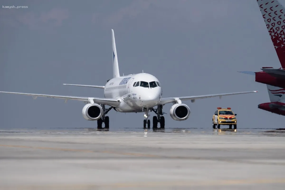 Аэропорт Новокузнецка временно приостановил свою деятельность из-за технических неполадок