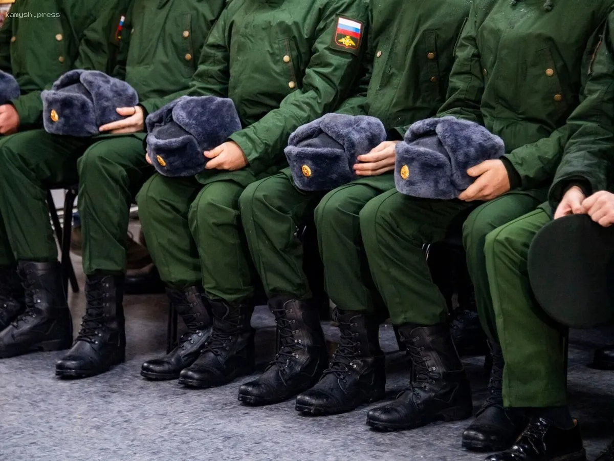 Военный специалист Земцев объяснил, почему весной увеличился призыв молодых людей