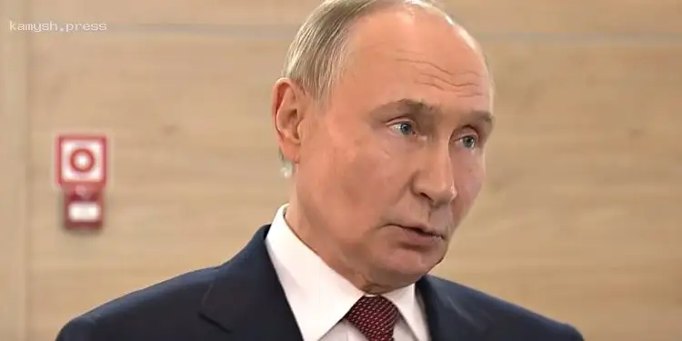 Путин пригрозил «возобновлением конфликта», если Киев не признает четыре региона российскими