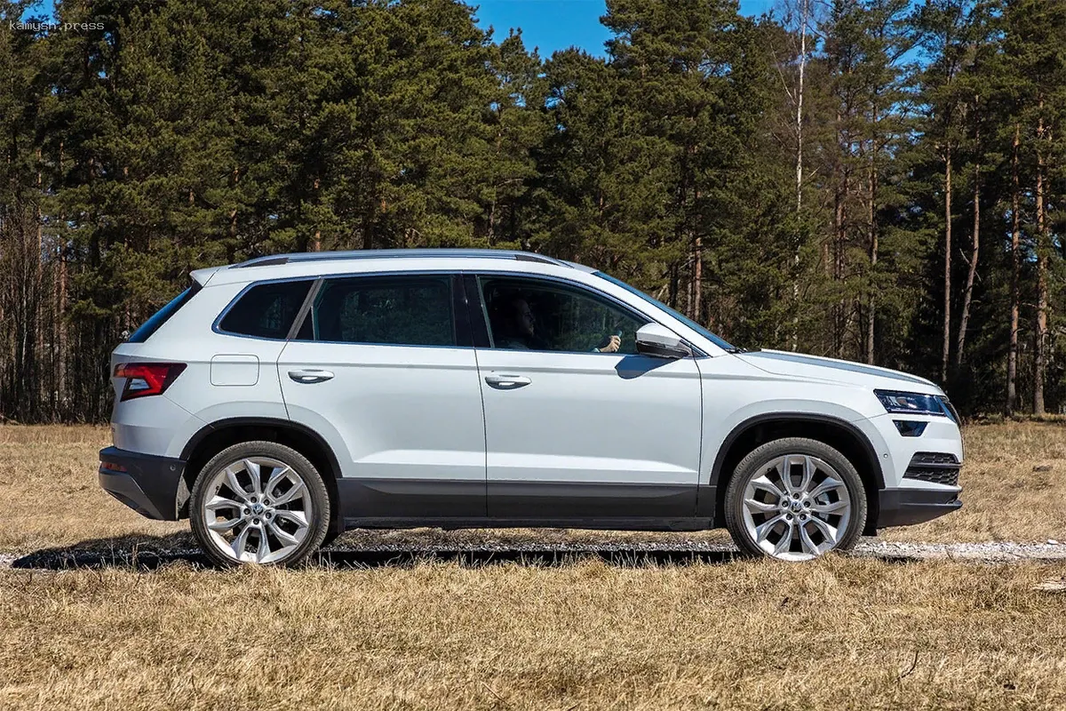 На российском авторынке стартовали продажи новых Skoda Karoq