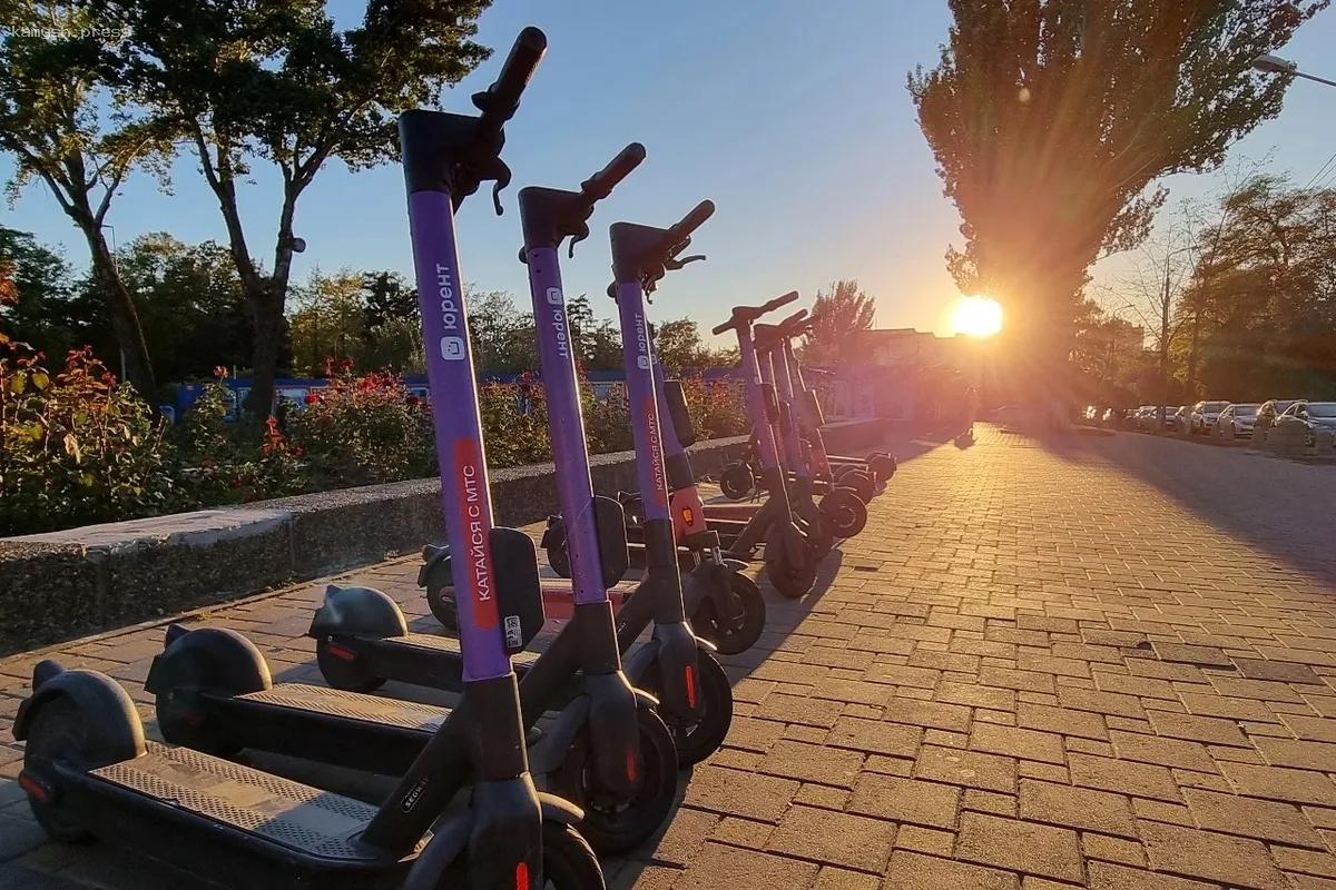 В Ростове отменён запрет на парковку самокатов вблизи объектов культурного наследия