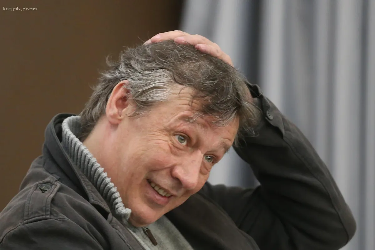 «Для меня он - убийца». Коллеги Михаила Ефремова рассказали о планах работать с ним после УДО