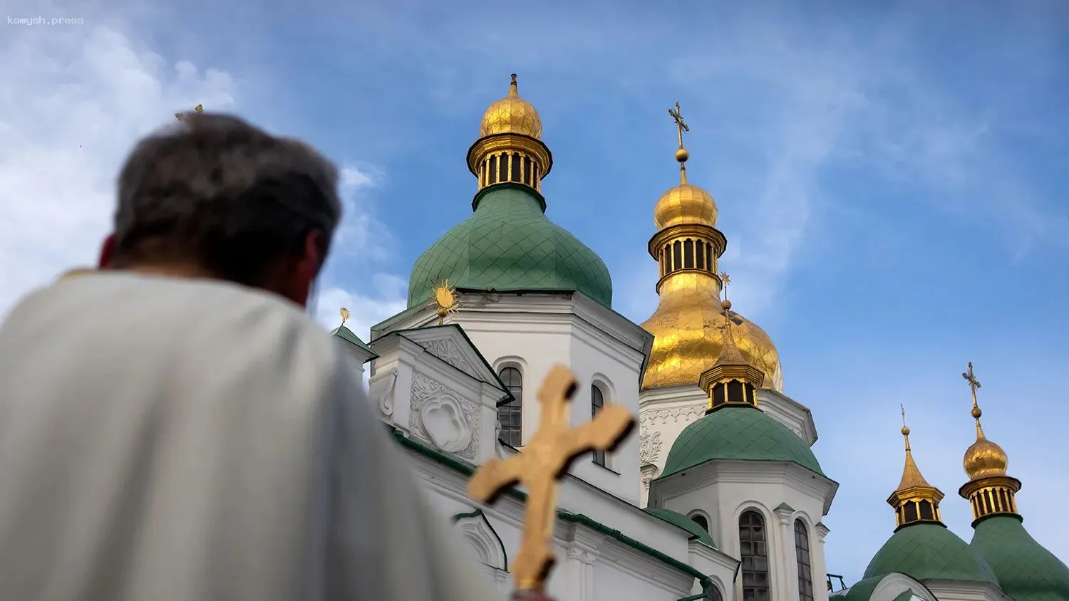 От черных ангелов до горящих флагов и падающих крестов. 7 знаков приближающегося конца Страны 404