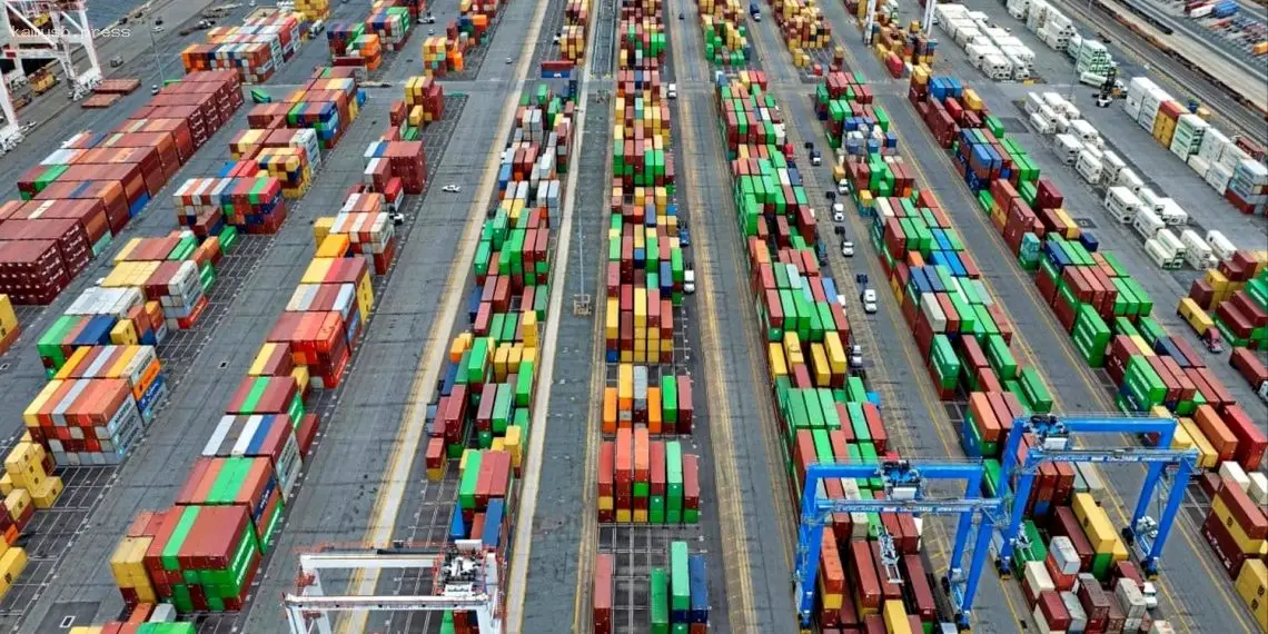 Китайское министерство финансов прокомментировало увеличение тарифов на американские товары до 125%