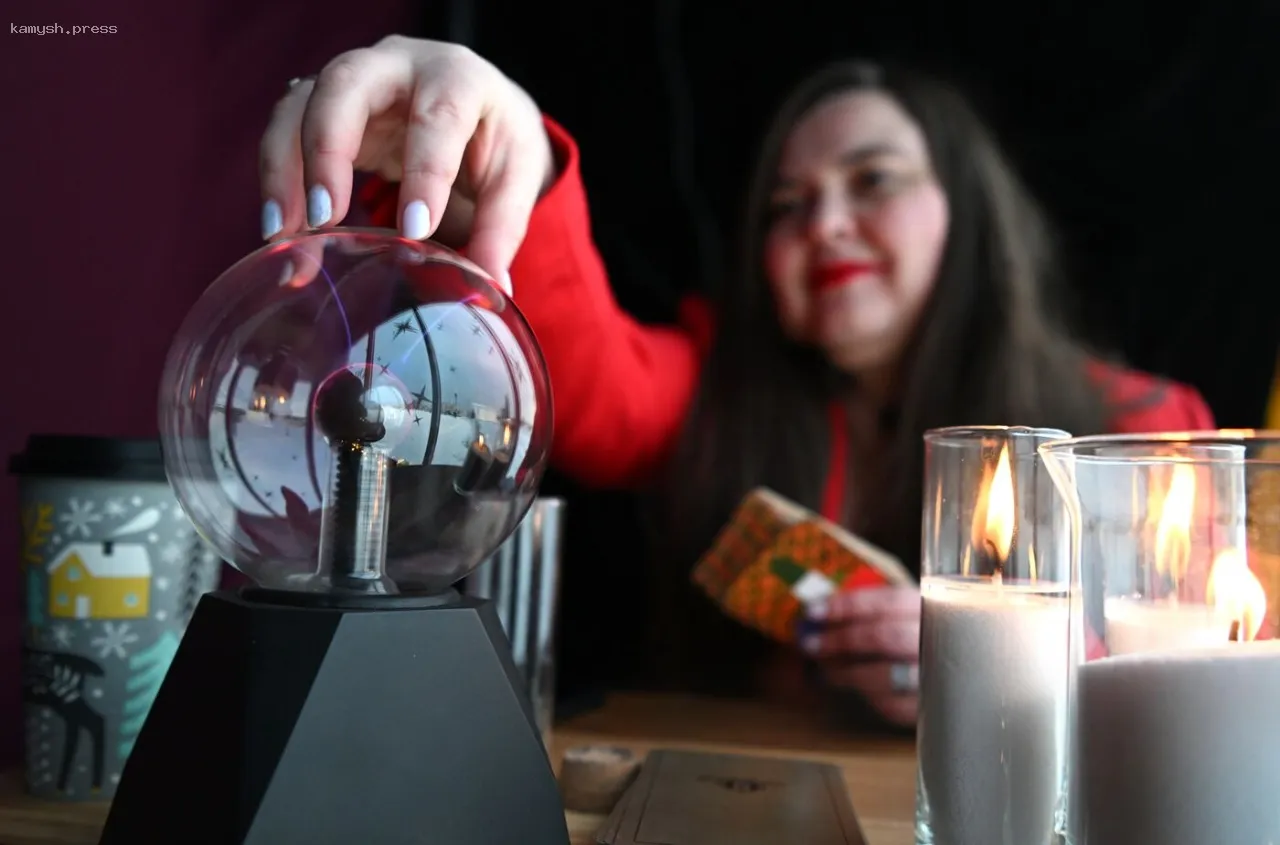 Юрист Палюлин прокомментировал инициативу по запрету услуг гадалок и эзотериков