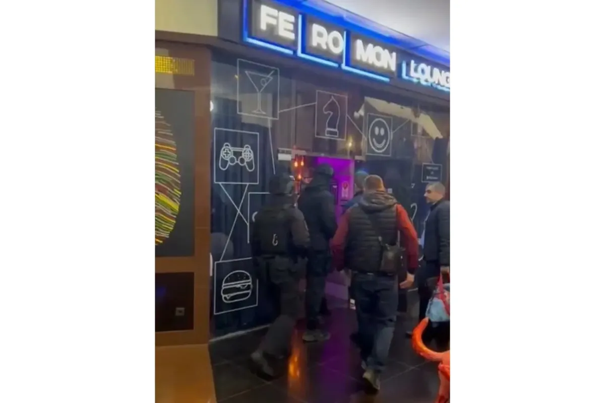 В Санкт-Петербурге закрыли сеть кальянных, изъяты табачные и алкогольные изделия