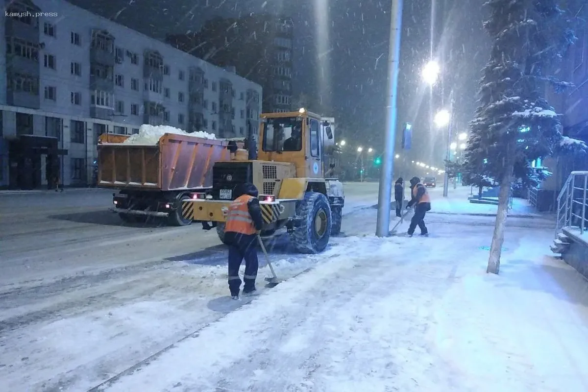 В Петропавловске 60 единиц специализированной техники проводили снежную уборку ночью