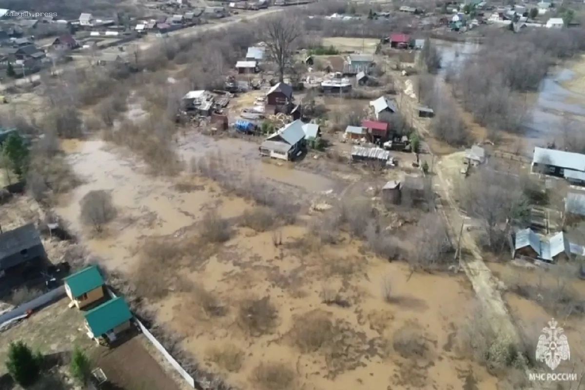 В Пермском крае в результате паводка затоплены 26 участков и мостовое сооружение