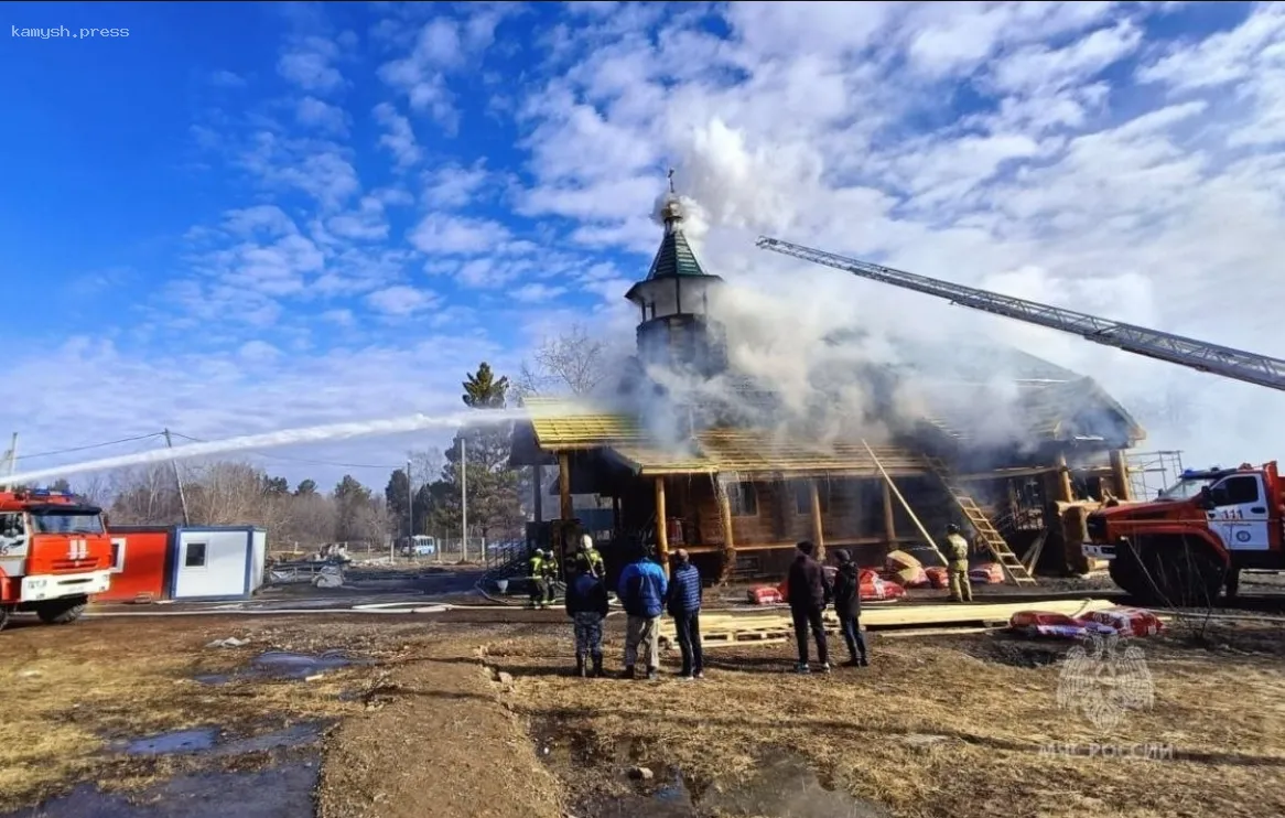 Пожар в православном храме под Красноярском удалось локализовать