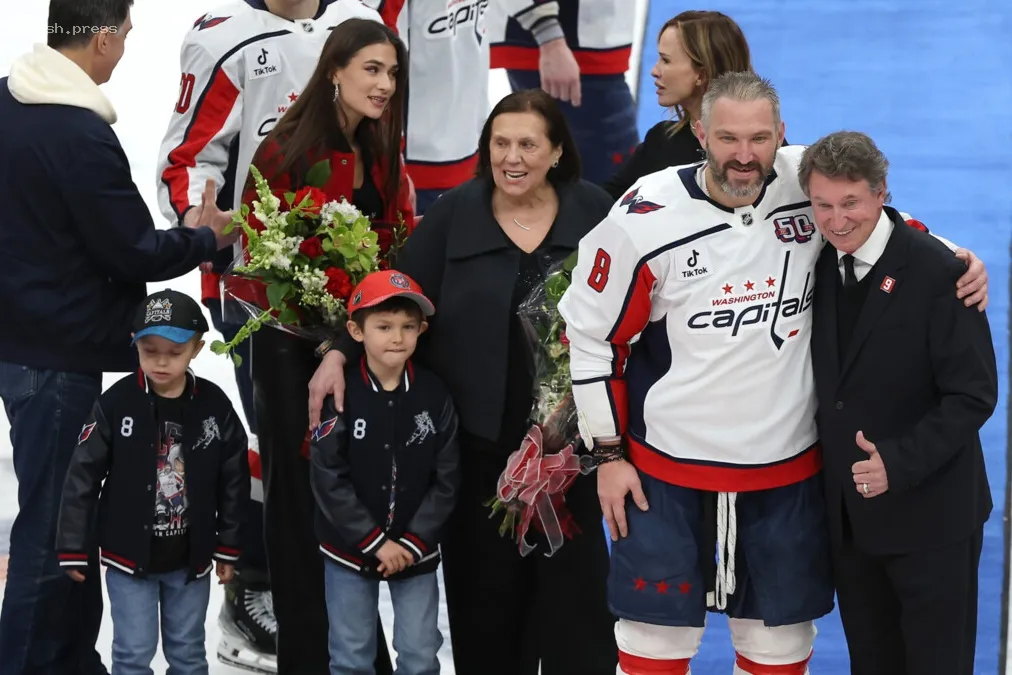 Их поздравил лично Путин. Как жена изменила характер Овечкина и вместе с ним поставила рекорд