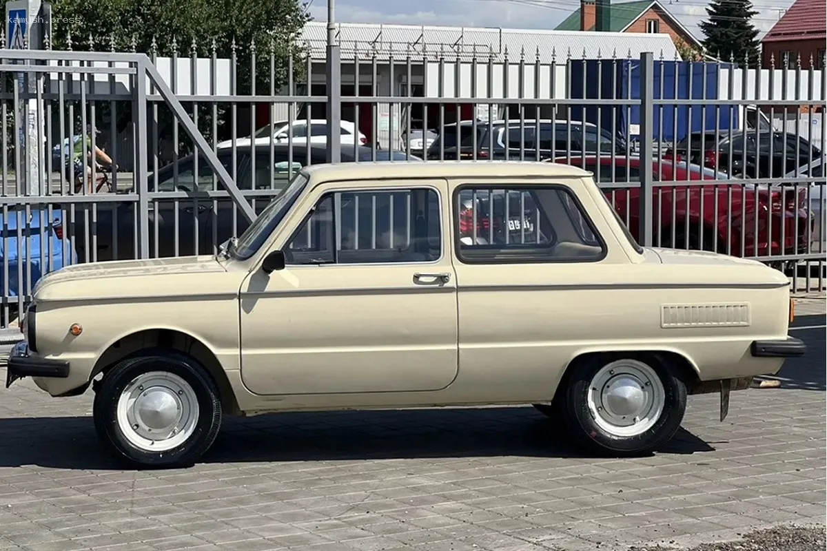 В России выставили на продажу «Запорожец» из 1990-х