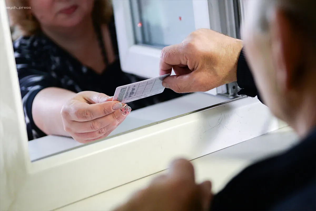 Россиян предупредили о риске штрафа за использование просроченных водительских удостоверений