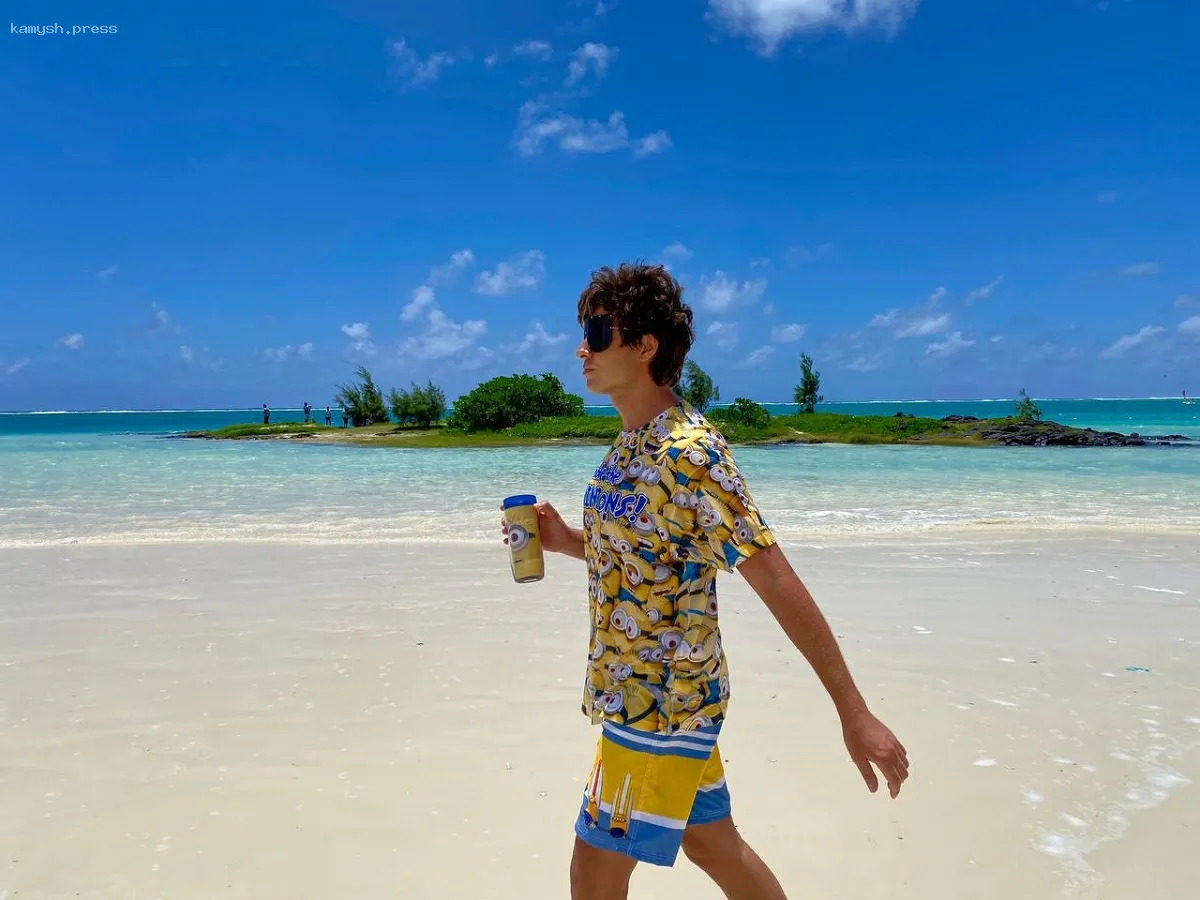 Прохор Шаляпин отправился в Бали с дочерью губернатора