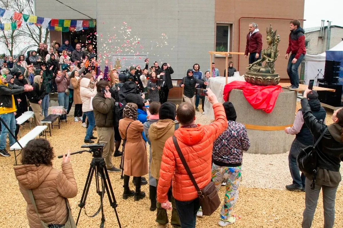 В Нижнем Новгороде появилась статуя Буддийской защитницы с реликвиями