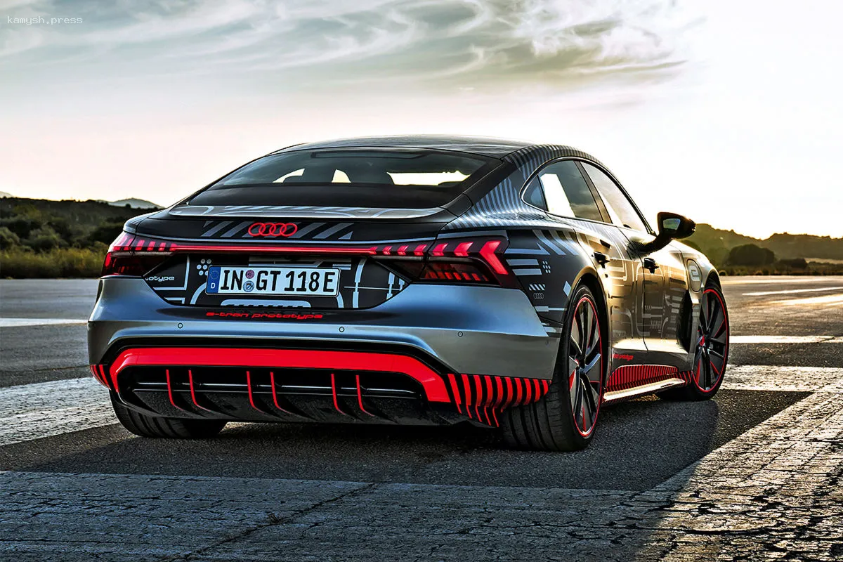 Audi инициирует отзыв 4 167 электроседанов e-tron GT и RS e-tron GT из-за потенциального отключения подушки безопасности